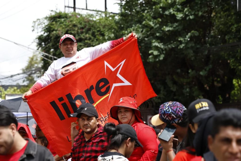 Denuncias de fraude por LIBRE preocupan a observadores en Honduras