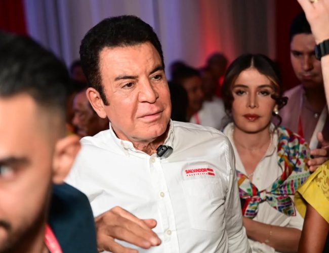 Nasralla critica al gobierno por emplear el COVID-19 como herramienta de represión política