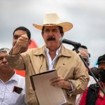 Mel Zelaya y la amenaza de los 30.000 colectivos: ¿un peligro para la gobernabilidad en Honduras?