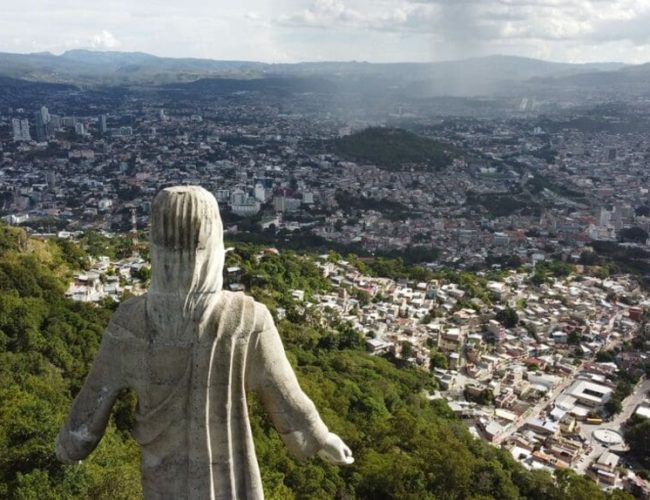 Colegio de Periodistas en Honduras acusa a sectores oficiales de campaña de odio