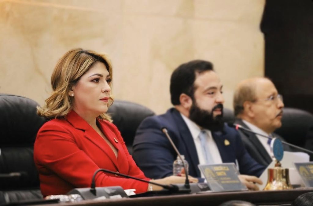 Someten a escrutinio a Luis Redondo por presunta ayuda en banco vinculado a su familia