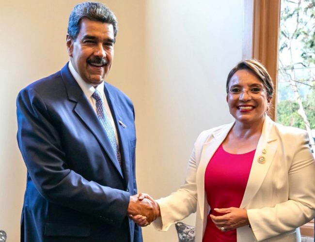 Xiomara Castro apoya a Nicolás Maduro ante presiones internacionales