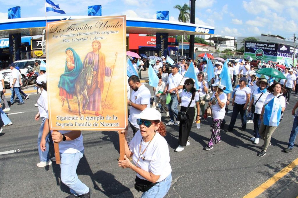 Caminata de Iglesias en Honduras intensifica el debate político y evidencia tensiones con el oficialismo