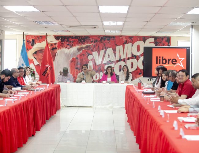 La crisis de Maduro genera tensión en el Partido LIBRE y cambia el panorama político hondureño