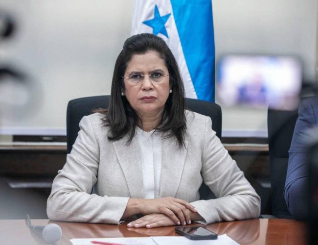 Errores clave de Rixi Moncada que ponen en riesgo su candidatura presidencial