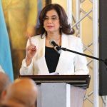 Propuesta de Rixi Moncada de eliminar la Central de Riesgos despierta debate económico en Honduras