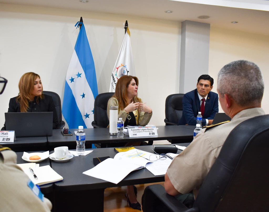 Alertas de expertos sobre riesgos de fraude en el CNE de Honduras