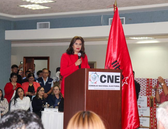 Honduras enfrenta tensión política y denuncias de fraude en la recta final electoral